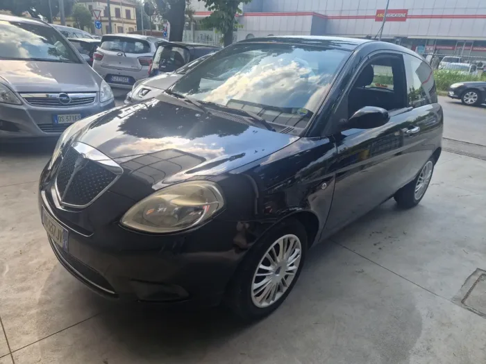 LANCIA YPSILON 1.2 8v New Oro (oro) - immagine 2