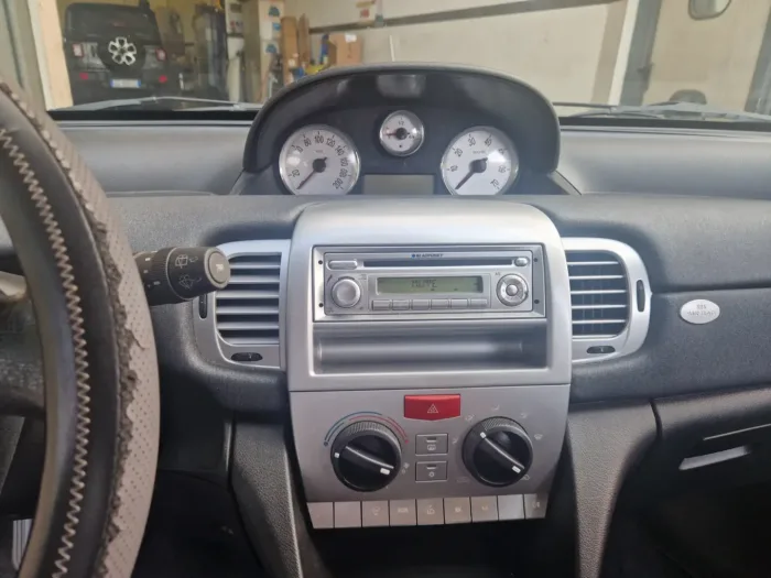 LANCIA YPSILON 1.2 8v New Oro (oro) - immagine 5