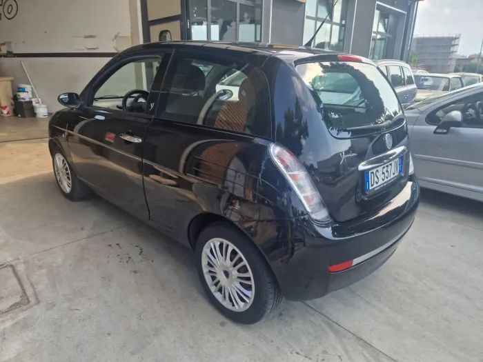 LANCIA YPSILON 1.2 8v New Oro (oro) - immagine 3