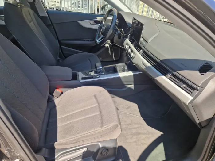 AUDI A4 Avant 40 2.0 tdi mhev Quattro Business s-tronic - immagine 12