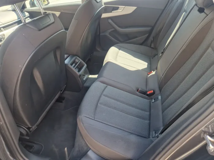 AUDI A4 Avant 40 2.0 tdi mhev Quattro Business s-tronic - immagine 11