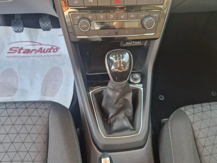 VOLKSWAGEN T-CROSS 1.6 tdi Style 95cv - immagine 9
