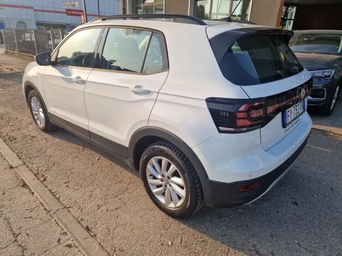 VOLKSWAGEN T-CROSS 1.6 tdi Style 95cv - immagine 4