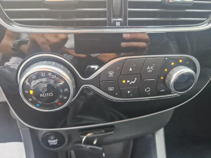 RENAULT CLIO IV 2017 1.5 dci energy Business 90cv - immagine 10