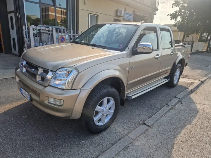 ISUZU D-MAX I 3.0 td Crew LS - immagine 2