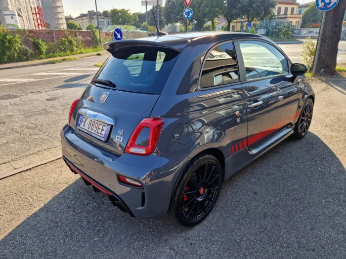 ABARTH 695 695 1.4 16v TURISMO YAMAHA - immagine 4