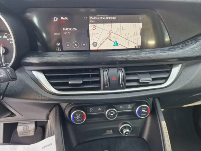 ALFA ROMEO STELVIO 2.2 t Business Q4 190cv auto -COMMERCIANTI- - immagine 11
