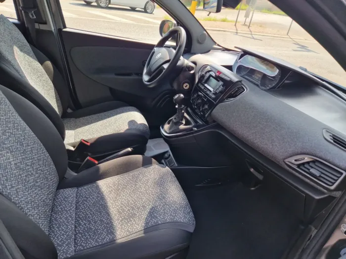 LANCIA YPSILON 1.0 firefly hybrid Silver Plus s - immagine 9