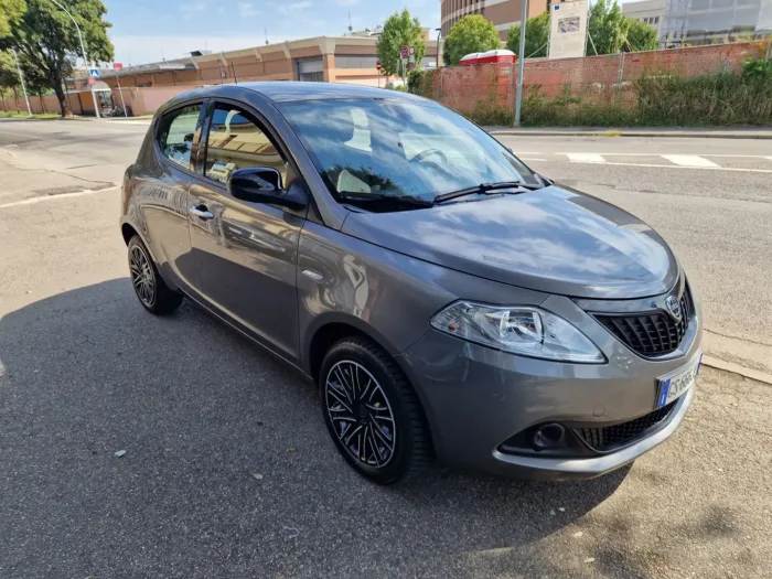 LANCIA YPSILON 1.0 firefly hybrid Silver Plus s