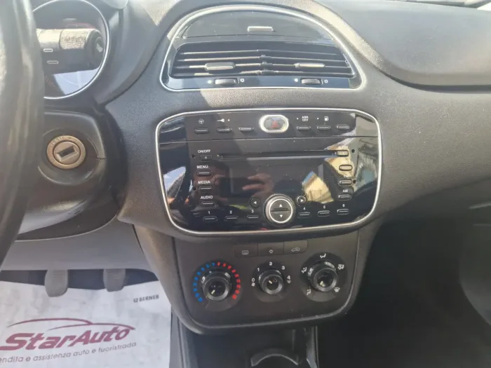 FIAT GRANDE PUNTO 5p 1.4 natural power Dynamic 77cv - immagine 7