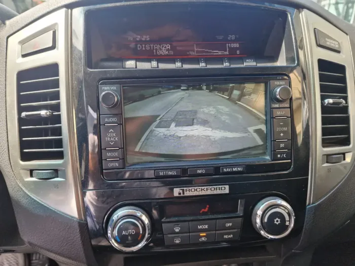 MITSUBISHI PAJERO 3.2 cr Instyle 200cv 7p auto - immagine 8