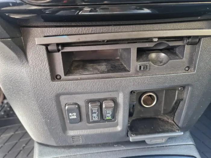 MITSUBISHI PAJERO 3.2 cr Instyle 200cv 7p auto - immagine 10
