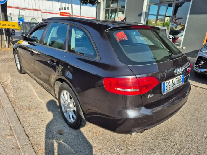 AUDI A4 AVANT 2.0 tdi Ambiente 143cv multitronic - immagine 3