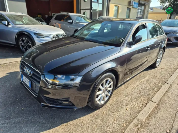 AUDI A4 AVANT 2.0 tdi Ambiente 143cv multitronic - immagine 2