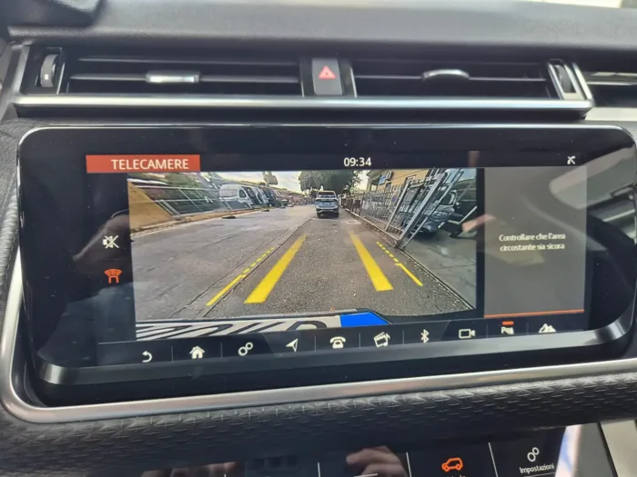 LAND ROVER RANGE ROVER VELAR 2.0d i4 HSE 180cv auto my20 - immagine 7