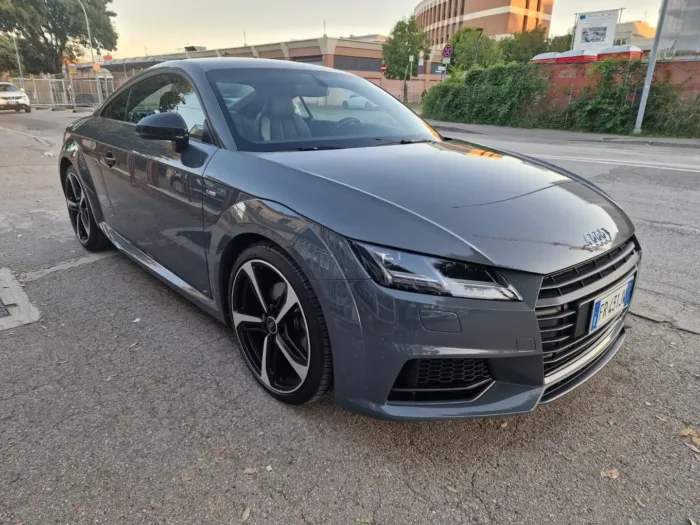 AUDI TT Coupe 1.8 tfsi S line s-tronic