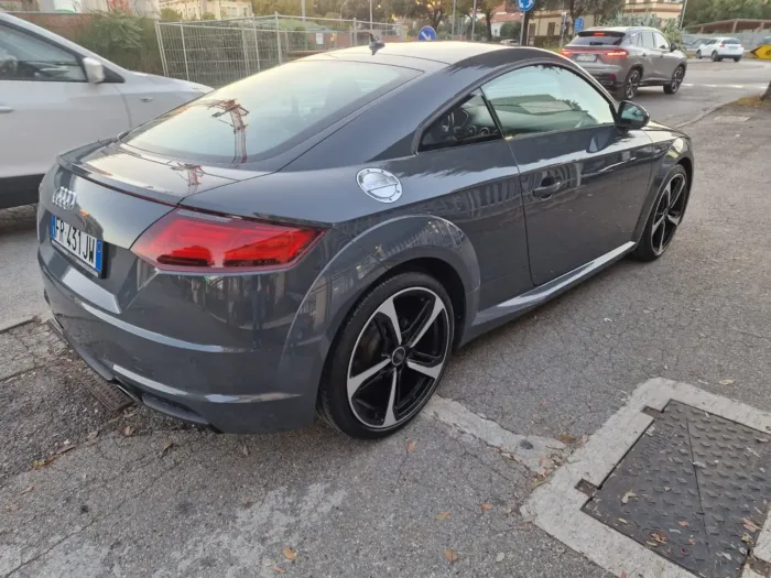 AUDI TT Coupe 1.8 tfsi S line s-tronic - immagine 3