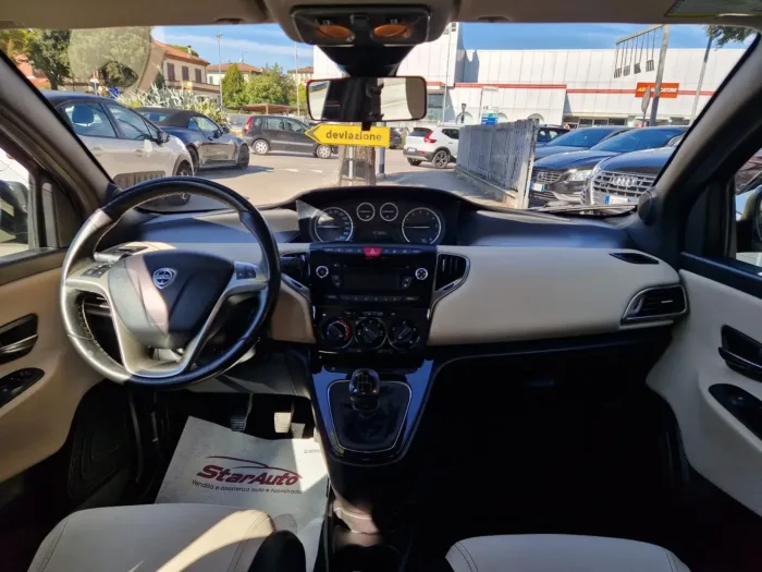 LANCIA YPSILON 0.9 t.air Elefantino ecochic metano 80cv - immagine 5