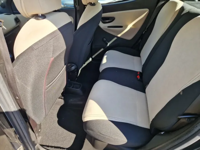 LANCIA YPSILON 0.9 t.air Elefantino ecochic metano 80cv - immagine 9