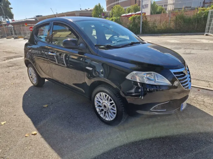 LANCIA YPSILON 0.9 t.air Elefantino ecochic metano 80cv