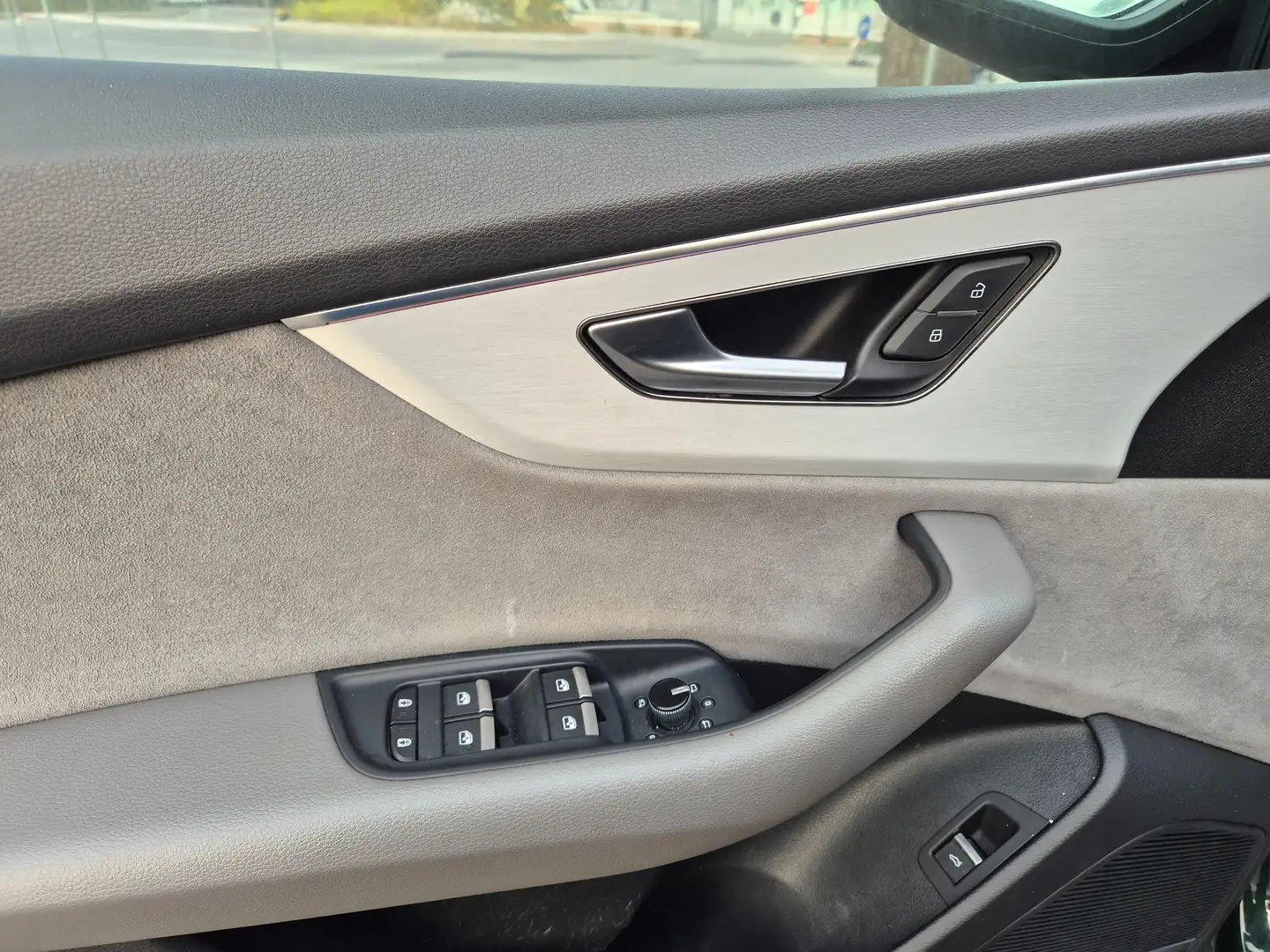 AUDI Q8 3.0 TDI MHEV S-LINE EDITION QUATTRO 286CV AUT. - immagine 6