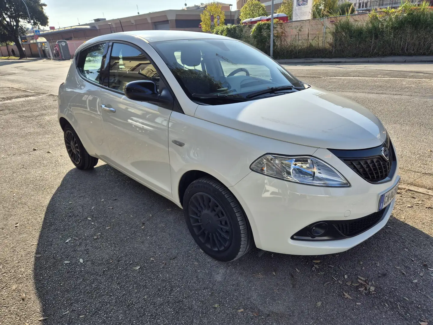 LANCIA YPSILON 1.0 HYBRID SILVER - immagine 2