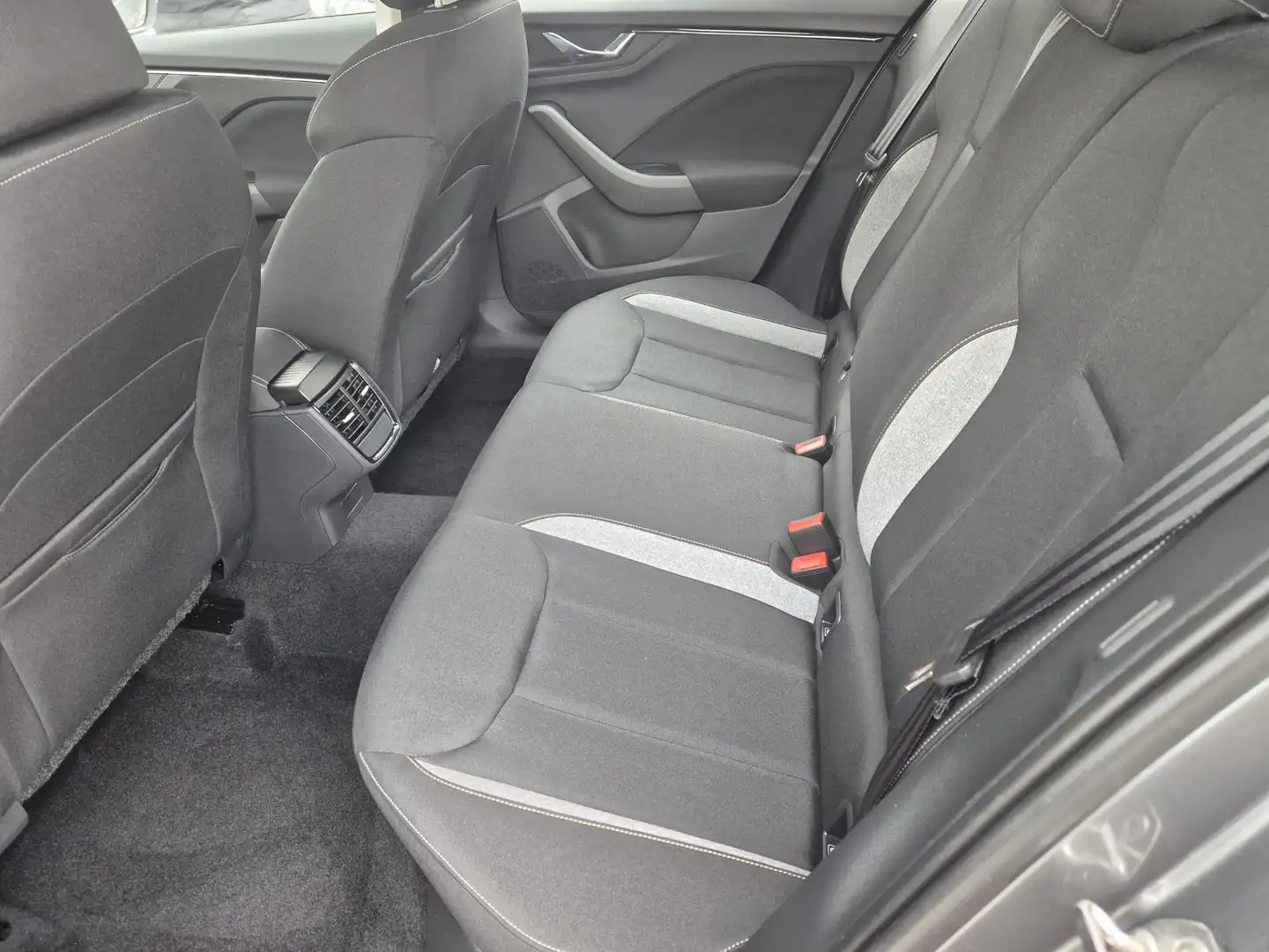 Skoda Kamiq 1.0 tsi Selection 95cv - immagine 14