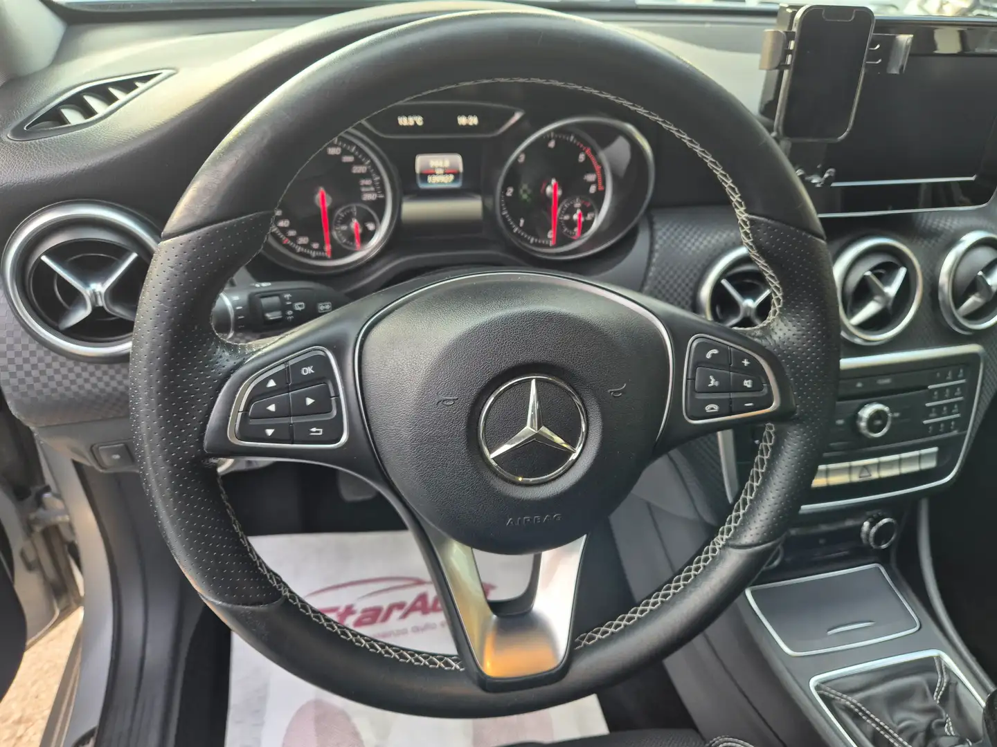 Mercedes-Benz A 180 d Premium my16 - immagine 9