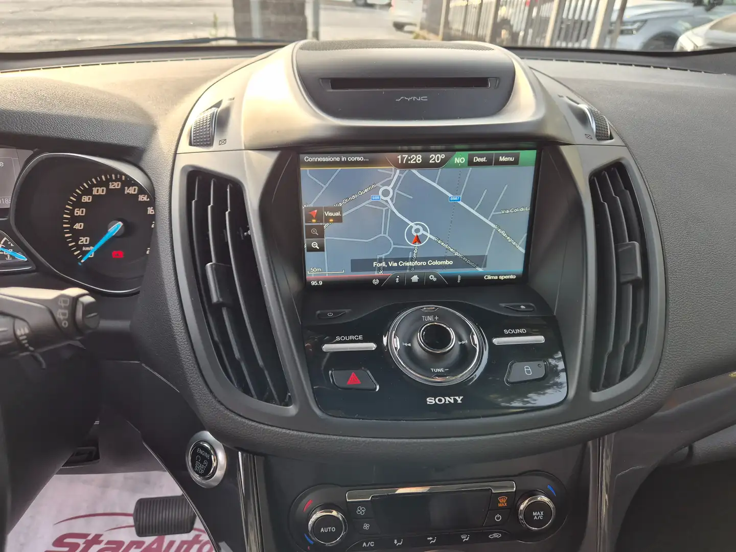 Ford Kuga 2.0 tdci Titanium 4wd 150CV AUT. AWD - immagine 11