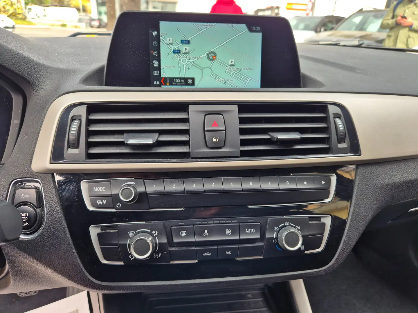 BMW 116i Advantage 5p - immagine 11