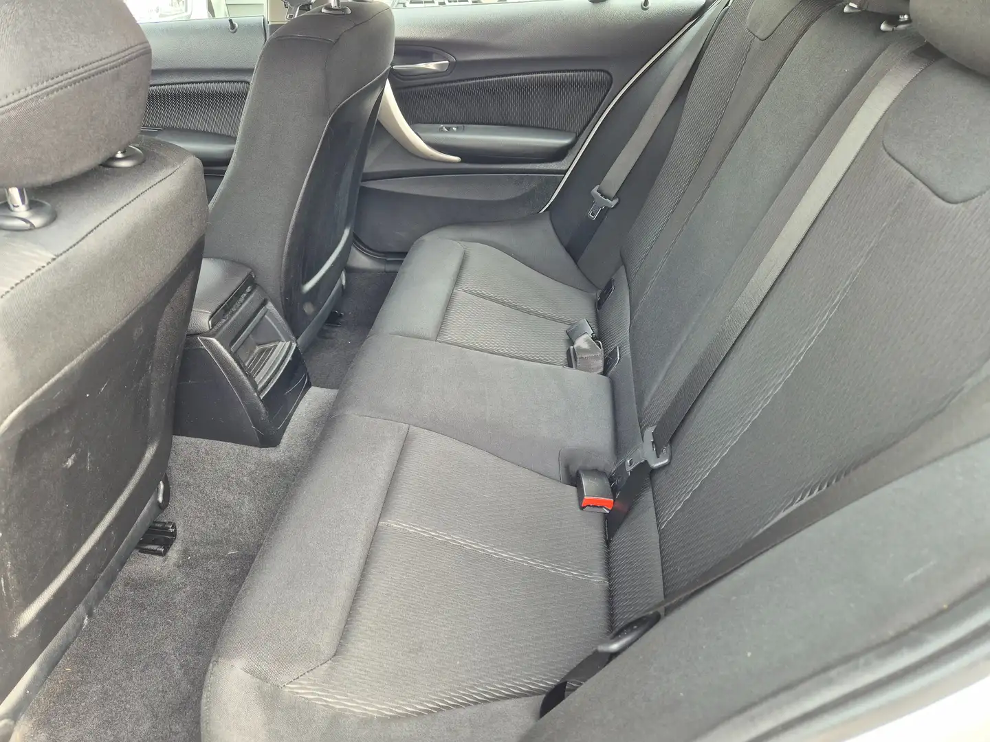 BMW 116i Advantage 5p - immagine 12