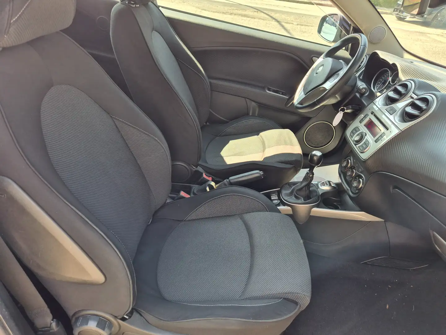 Alfa Romeo MiTo 1.4 tb Distinctive 120cv - immagine 14