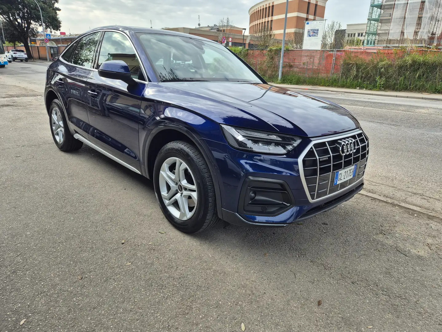 Audi Q5 Sportback 40 2.0 tdi mhev 12V Business Advanced quattro s-tronic - immagine 2
