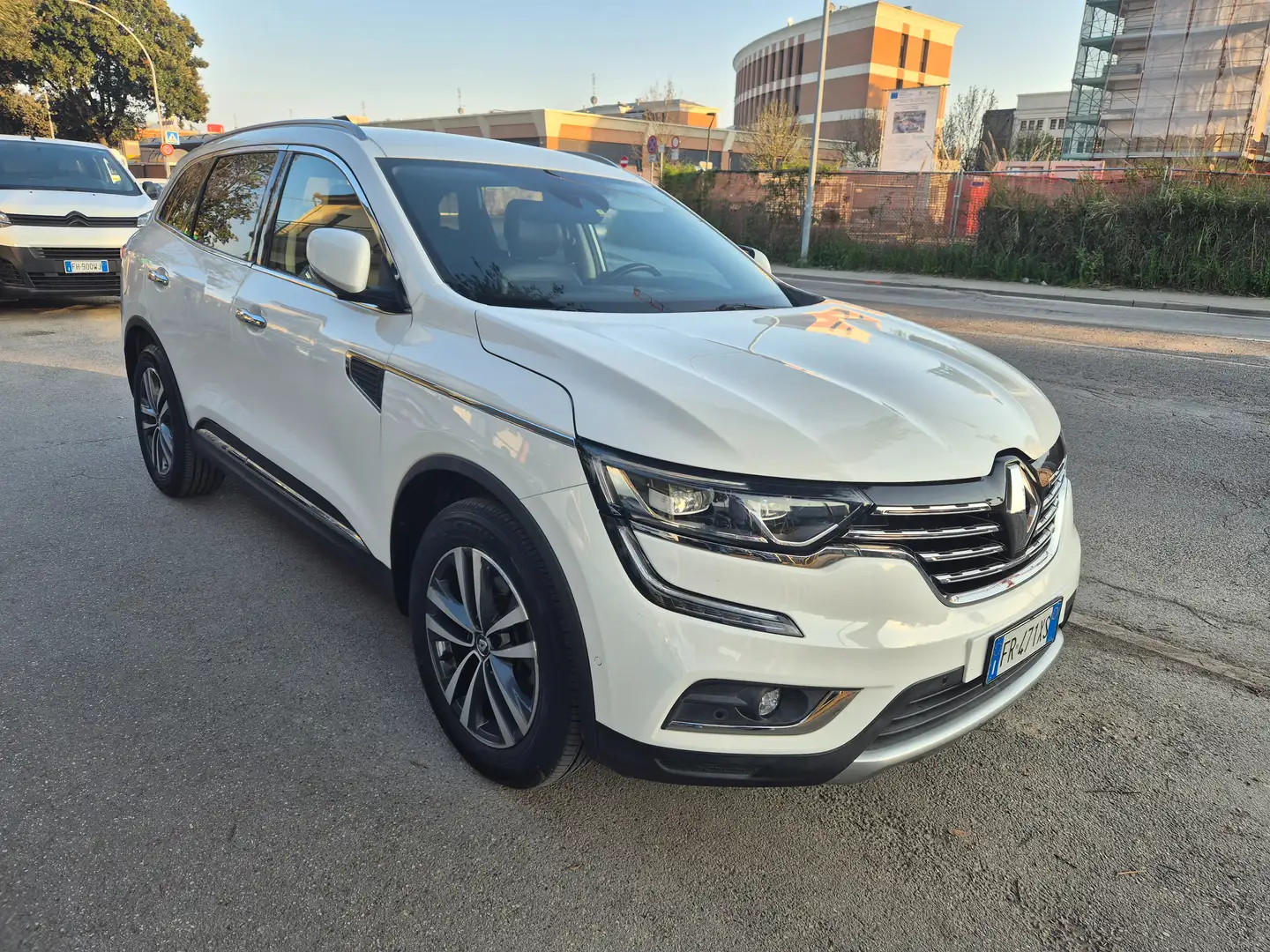 Renault Koleos 2.0 dci Intens 175cv x-tronic - immagine 2