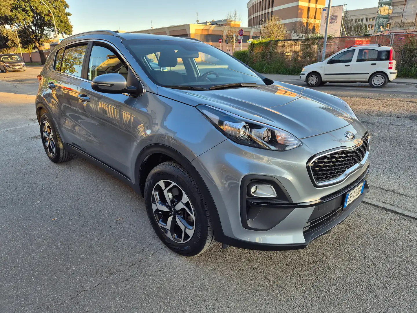 Kia Sportage 1.6 crdi Business Class 2wd 115cv N1 AUTOCARRO - immagine 2