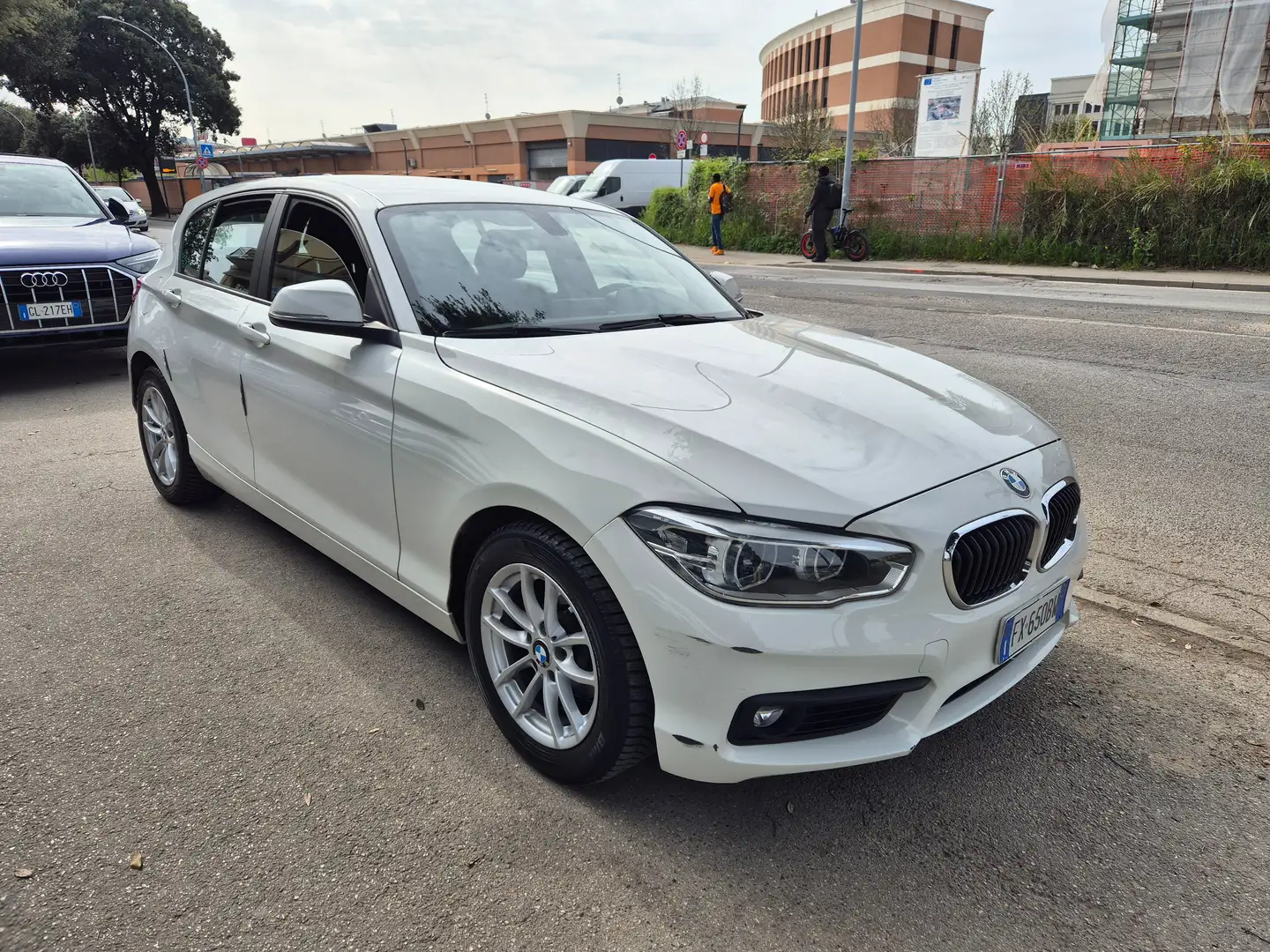 BMW 116i Advantage 5p - immagine 2