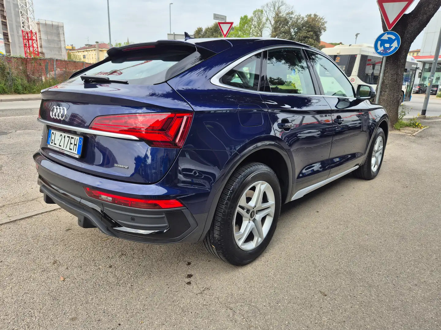 Audi Q5 Sportback 40 2.0 tdi mhev 12V Business Advanced quattro s-tronic - immagine 3