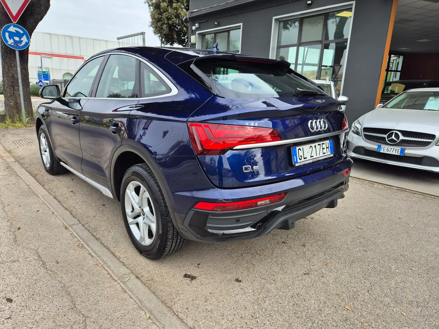 Audi Q5 Sportback 40 2.0 tdi mhev 12V Business Advanced quattro s-tronic - immagine 4