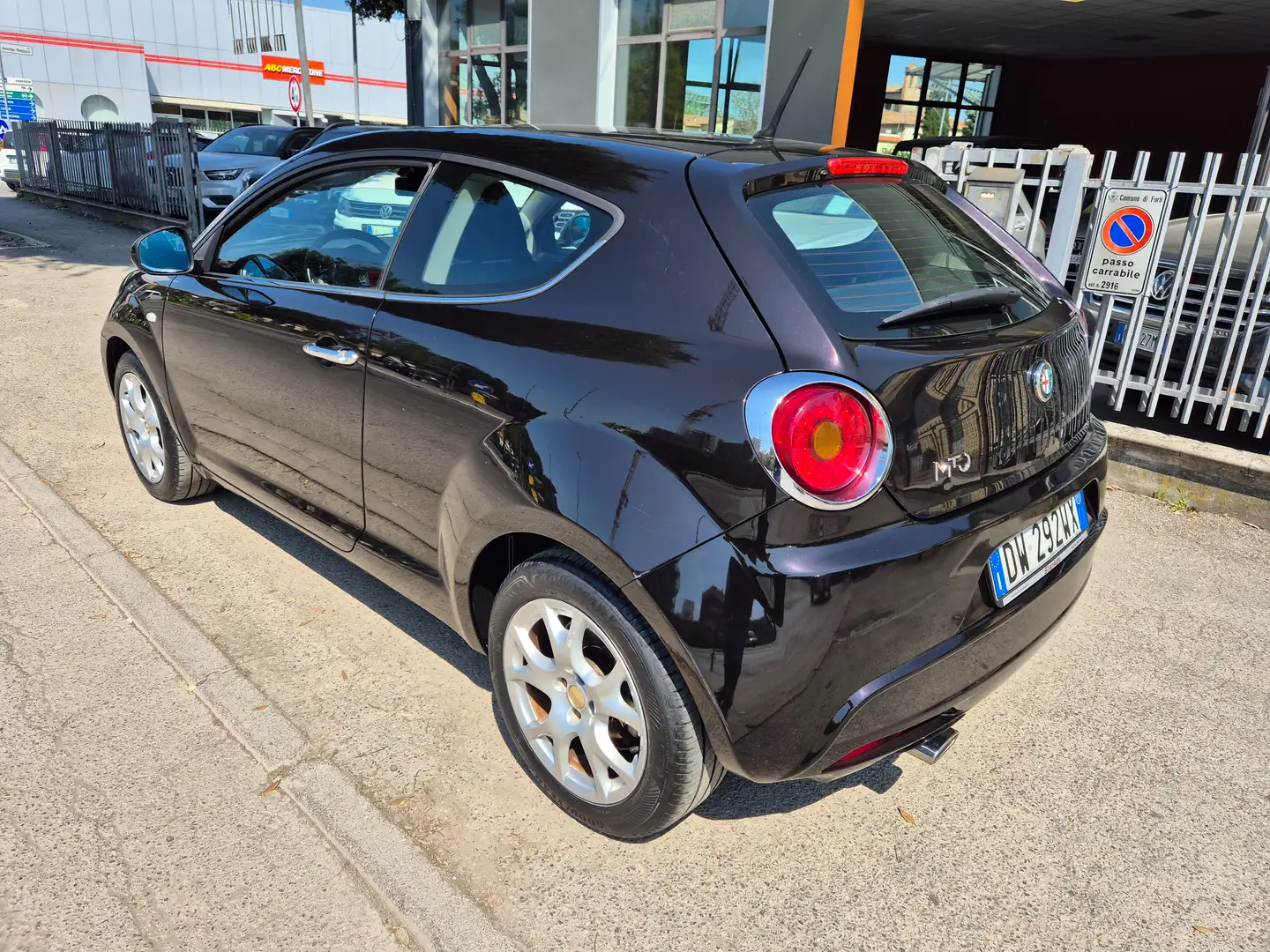Alfa Romeo MiTo 1.4 tb Distinctive 120cv - immagine 3