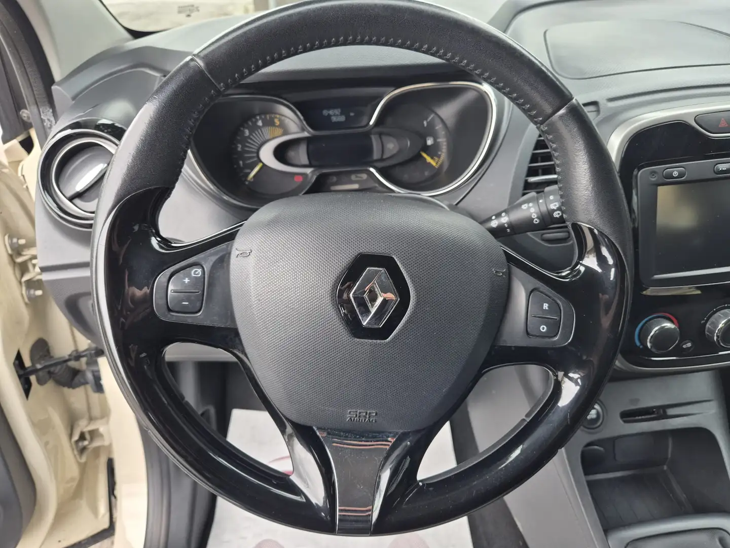 Renault Captur 1.5 dci Wave s - immagine 5