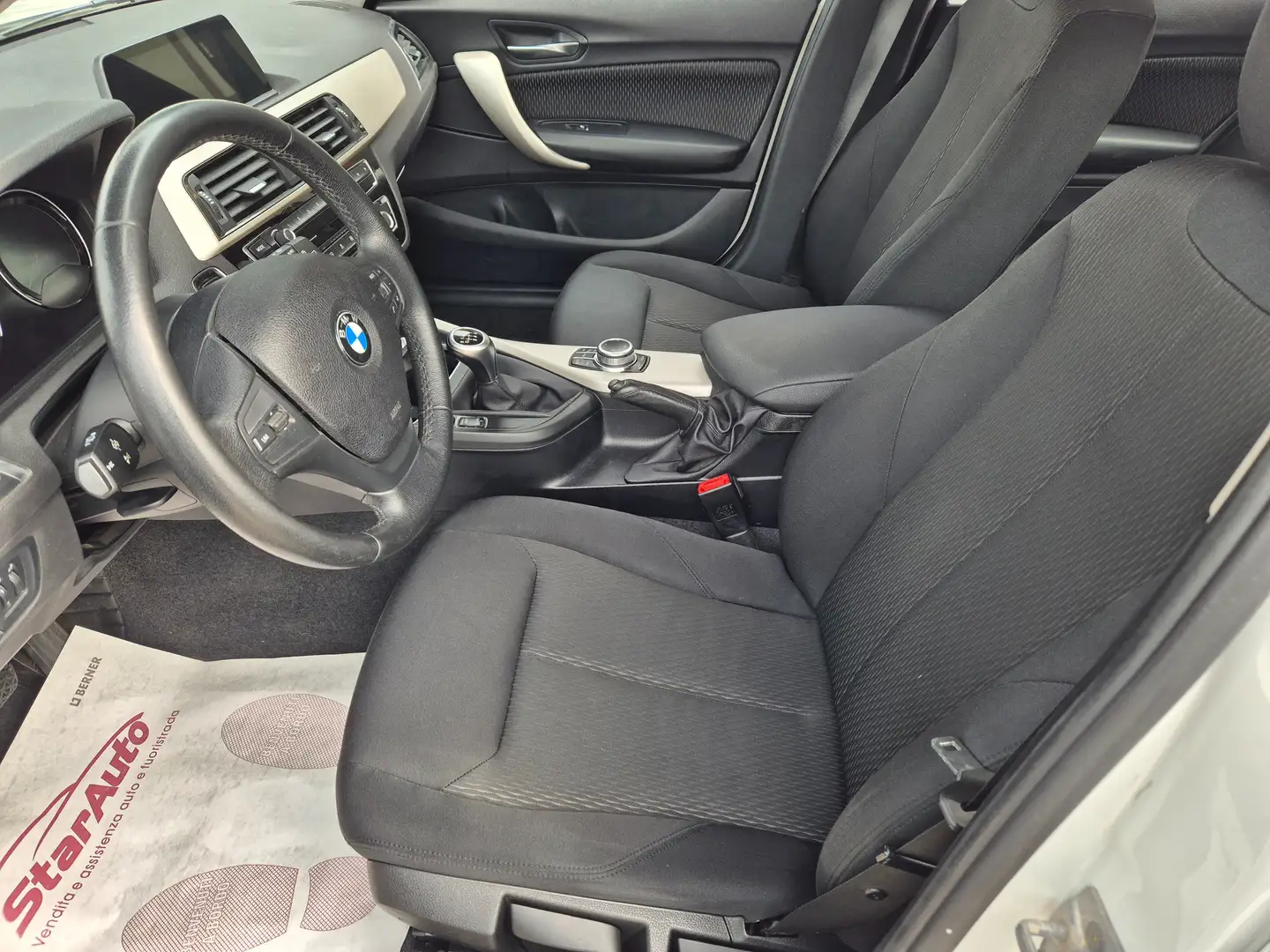 BMW 116i Advantage 5p - immagine 5