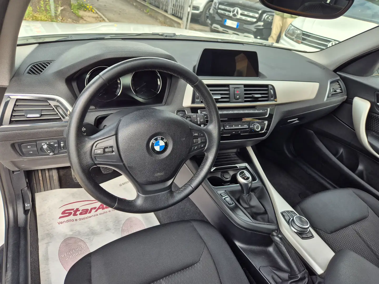 BMW 116i Advantage 5p - immagine 6