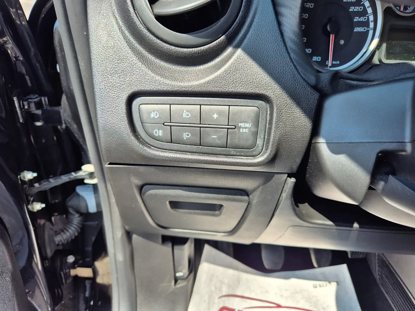 Alfa Romeo MiTo 1.4 tb Distinctive 120cv - immagine 6