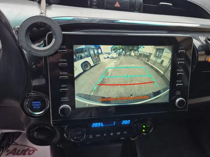 Toyota Hilux 2.4 d-4d double cab Lounge 4wd auto - immagine 12