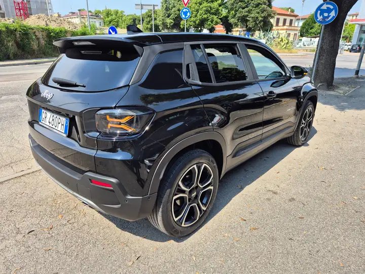 Jeep Avenger 1.2 turbo Summit fwd 100cv - immagine 3