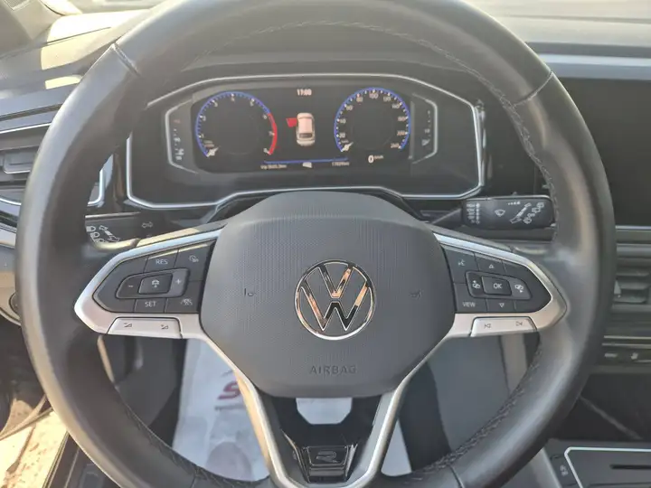 Volkswagen Taigo 1.0 tsi R-Line Plus 115cv - immagine 10