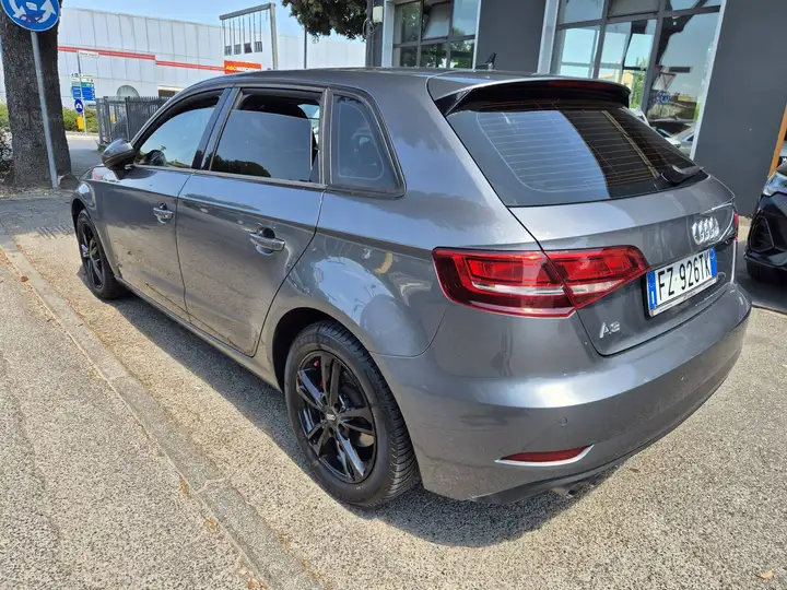Audi A3 Sportback 2.0 tdi 150cv s-tronic - immagine 4