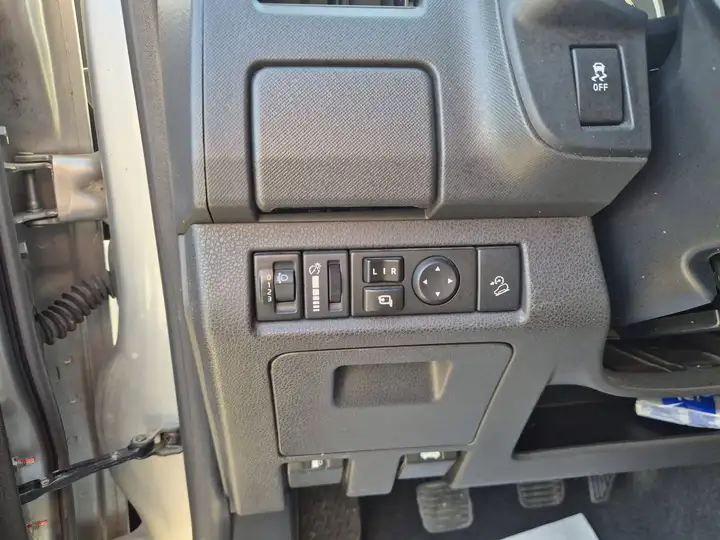 Isuzu D-Max 1.9 td crew Planet 4x4 - immagine 5