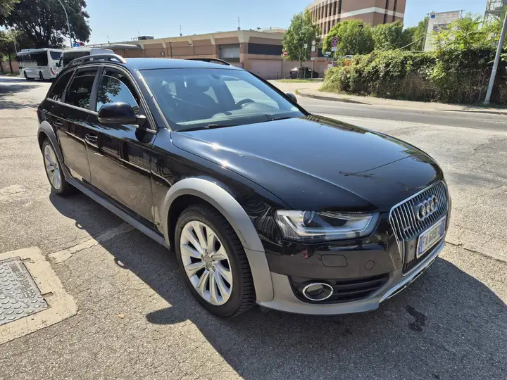 Audi A4 allroad 2.0 tdi Business 190c s-tronic my15 - immagine 2