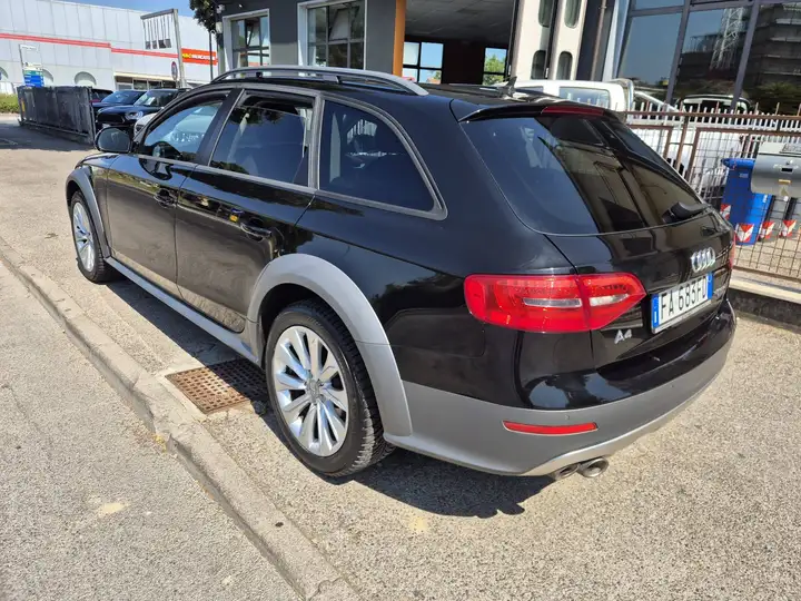 Audi A4 allroad 2.0 tdi Business 190c s-tronic my15 - immagine 4